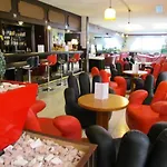 Logis Hotels, Aquilon, Saint-nazaire 酒店 圣纳泽尔