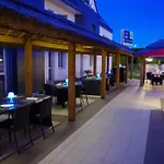 Otel Logis Hotels, Aquilon, Saint-nazaire 4*