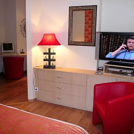 Logis Hotels, Aquilon, Saint-nazaire 4* סן נזאר