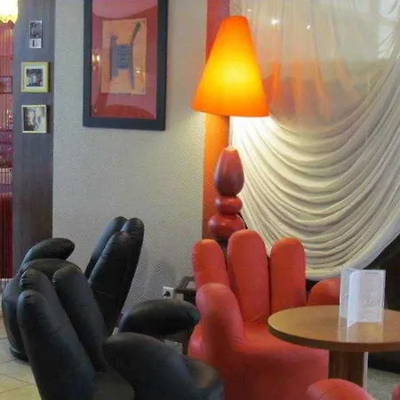 Logis Hotels, Aquilon, Saint-nazaire 4*