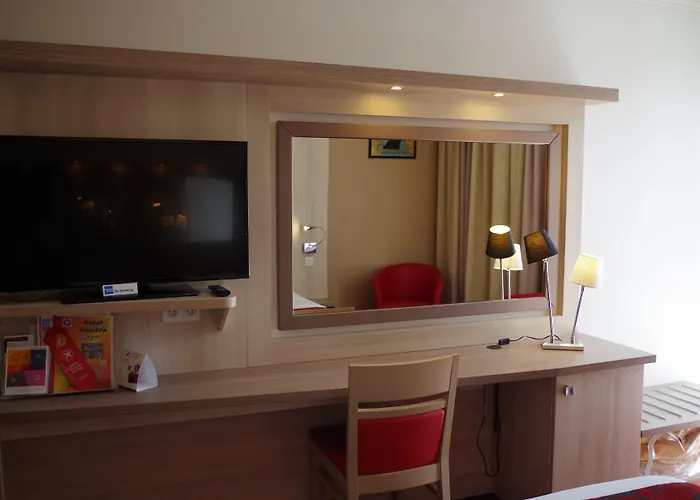 Logis Hotels, Aquilon, Saint-nazaire Hotel 4*