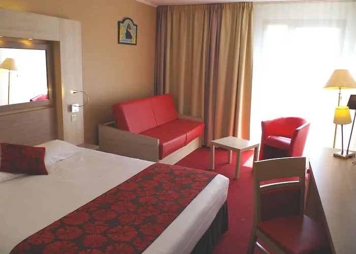 Logis Hotels, Aquilon, Saint-nazaire 4*