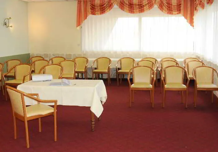 Logis Hotels, Aquilon, Saint-nazaire Hotel 4*